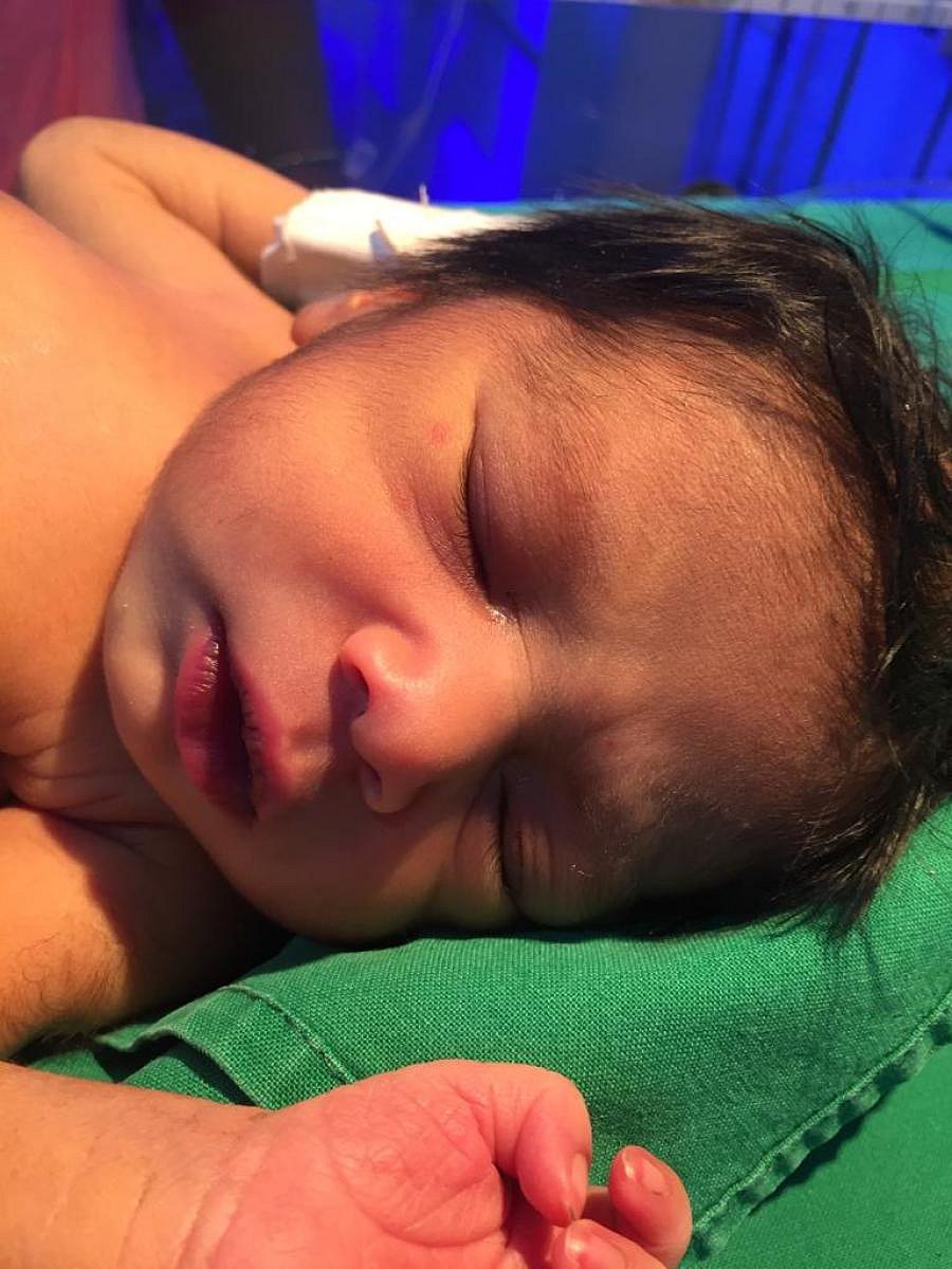 A newborn female infant abandoned near the maternity ward (Image for Representation)