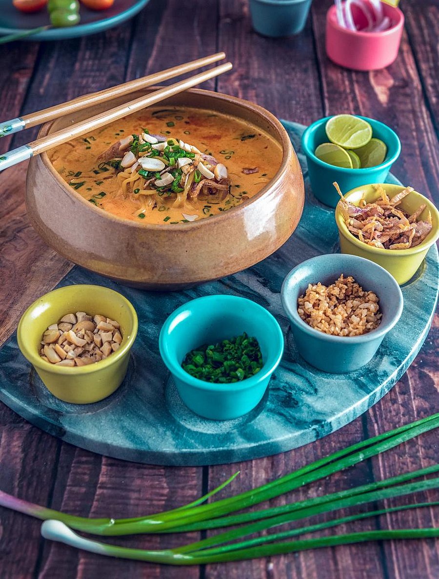 Burmese Khao Suey with Rice Noodles