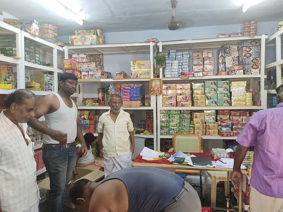 A firecracker shop in Sivakasi. DH Photo/E T B Sivapriyan