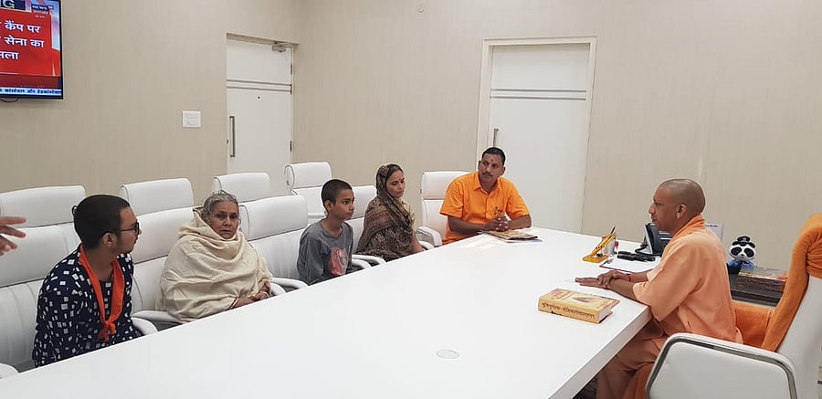 Chief Minister of Uttar Pradesh, Yogi Adityanath had announced financial help of Rs 15 lakh and a house to Tiwari's kin. Photo/Twitter (@rishibagree)