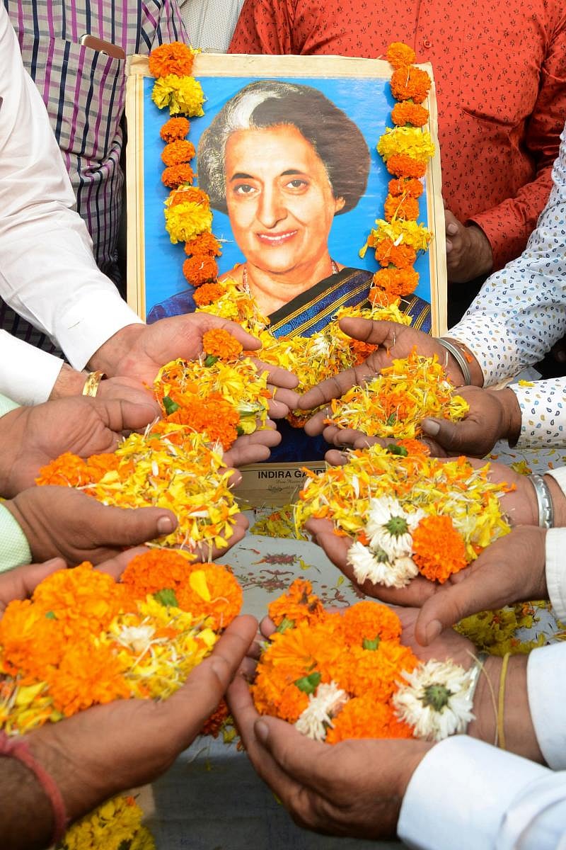 Floral tribute to Indira Gandhi (PTI Photo)