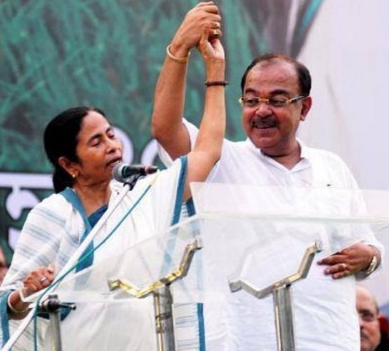 Ex-TMC leader and now BJP member Sovan Chatterjee with West Bengal CM Mamata Banerjee (Photo: Facebook/Sovon Chatterjee)