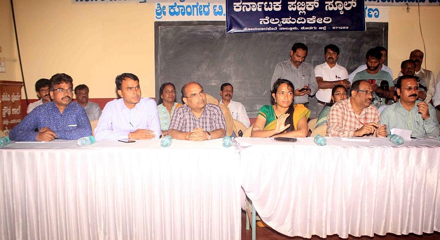The Central team members who visited Kodagu on Tuesday to study the flood situation in the district. They interacted with the flood victims at the relief centre in Nelyahudikeri.