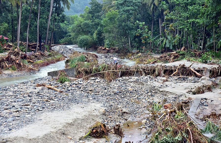 One of the damaged vented dams at Didupe in Belthangady. DH Photo