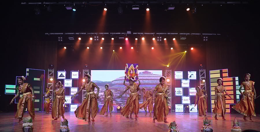 (Above and below) Dance performances by the children who took part in ‘Sinchana’.