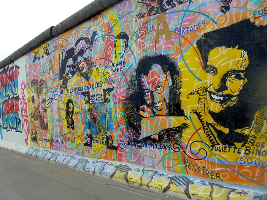 Amour, Paix by Herve Morlay