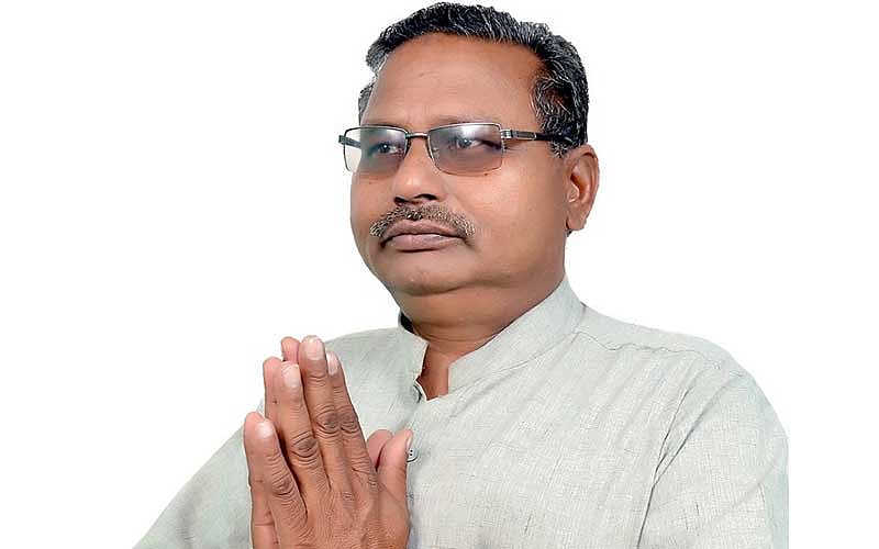 BJP legislator from Puranpur assembly constituency Baburam Paswan slammed the state government for its ''inability'' to take action against corrupt officials.