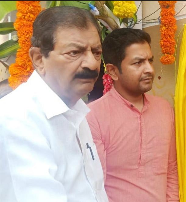 Speaking to reporters in the city on Friday, Revenue Minister R Ashoka  said the national leadership was closely watching the words of the MP (L), apart from keeping a track on who he was interacting with. Photo/Facebook (@BNBBJP)