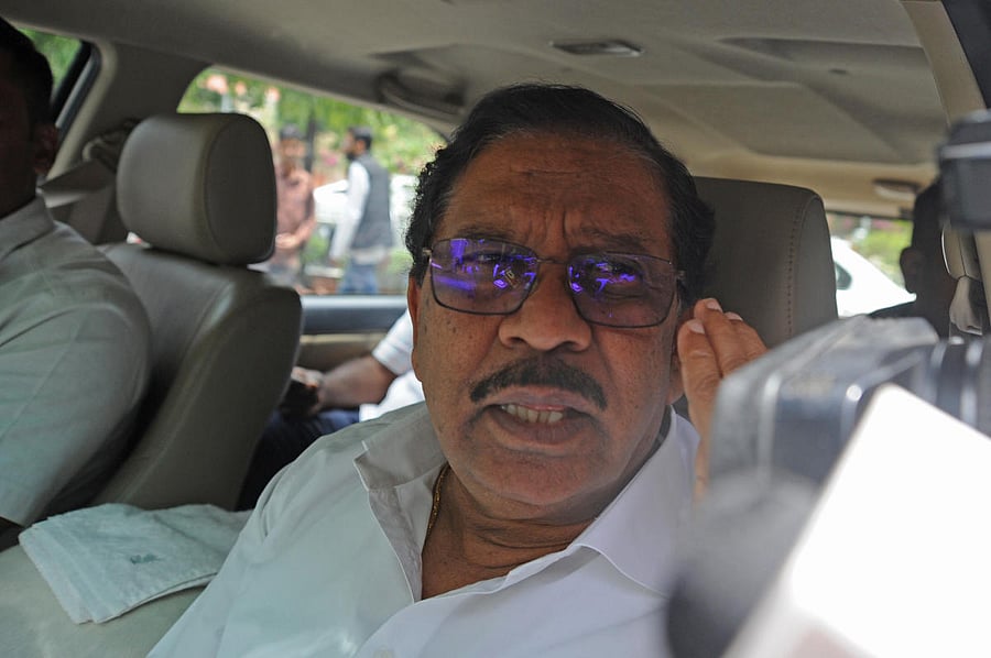 Scheduled Caste community people surrounded Parameshwara and demanded to promise to make a Dalit as chief minister. (File Photo)