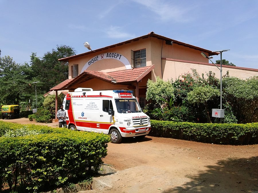 Accept Society, a care centre founded in 1999, provides assistance to HIV-positive individuals who also suffer from other ailments like TB and cancer.