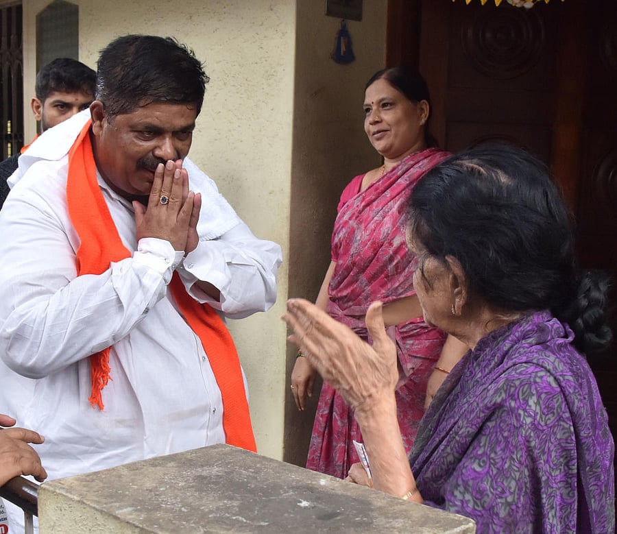 opalaiah, Mahalakshmi Layout BJP candidate campaign at Mahalakshmi Layout in Bengaluru. (DH file photo)