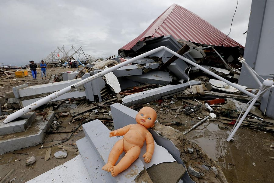 In Thailand, where more than 5,000 people died, the Disaster Victim Identification (DVI) unit involving police and forensic experts from 30 countries was able to identify more than 3,600 bodies in under two years, the largest and most successful project of its kind. Representative image/AP