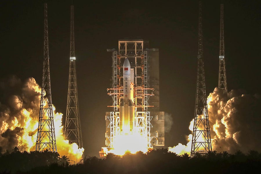 The Long March-5 Y3 rocket, China's largest carrier rocket, takes off from the Wenchang Space Launch Center in Wenchang, Hainan province, China. (Photo by Reuters)