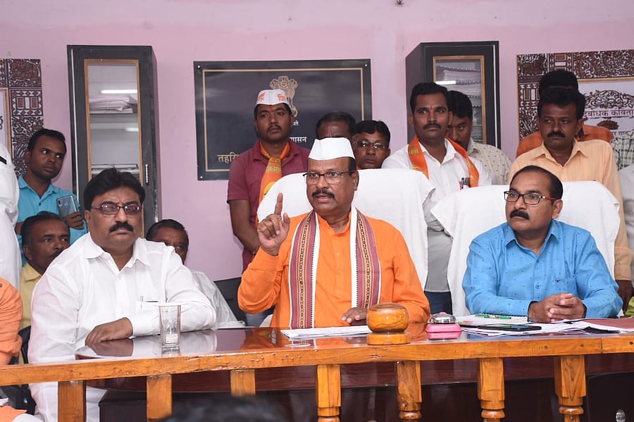 "I will meet Shiv Sena president and chief minister Thackeray in Mumbai tomorrow and then I will speak," Sattar told reporters here on Saturday evening when asked if he had resigned. Photo/Twitter