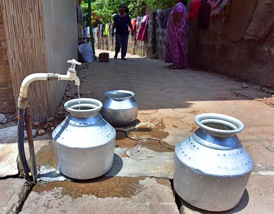 Karnataka has gone slow on its ambitious Jaladhare project to provide piped water supply to all rural households.