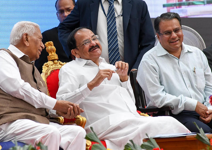 Vice President M Venkaiah Naidu having a word with Governor Vajubhai Vala and Prof. S C Sharma, Director, NAAC , at the inauguration of NAAC Silver jubilee celebrations, at Rajbhavan, in Bengaluru on Tuesday. Photo/B H Shivakumar