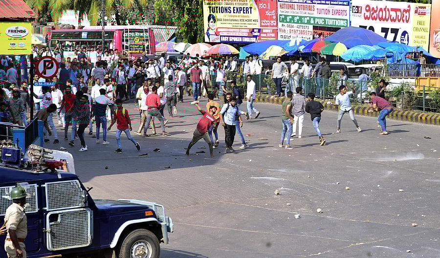 Image representing stone pelting (DH Photo)