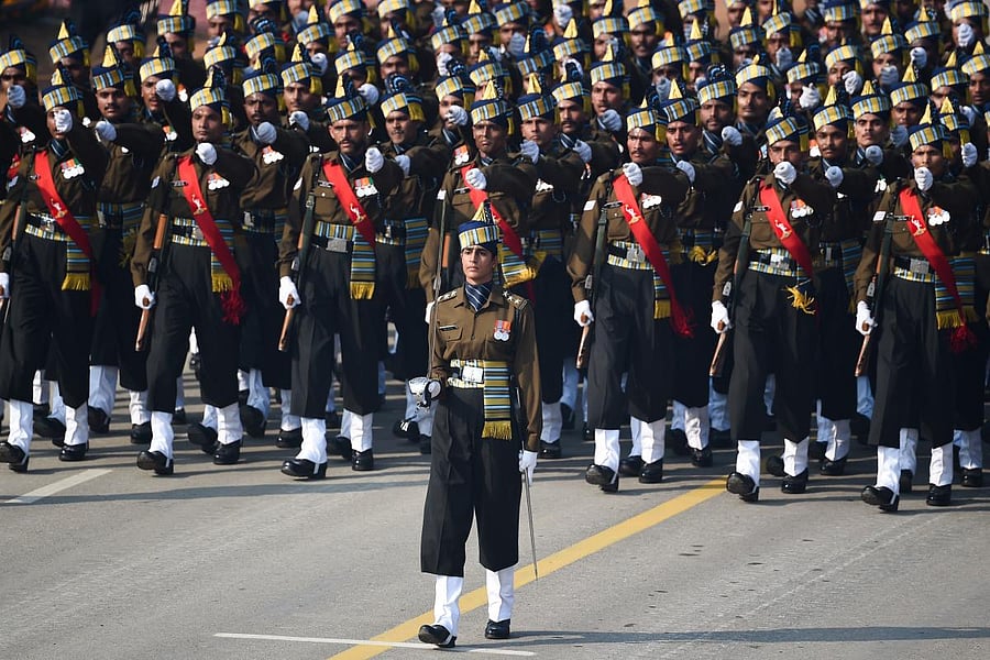 Indian Army captain Tania Shergill (C) leads an all-male contingent as they march along Rajpath during the Republic Day parade in New Delhi on January 26. (AFP Photo)