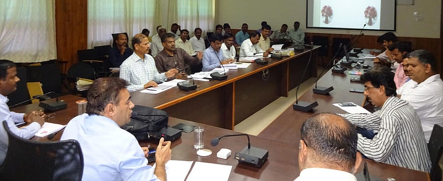 District Electoral Roll Observer Munish Maudgil chairs a meeting at the DC’s office in Udupi. 