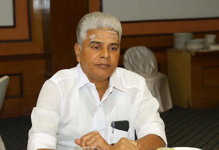 Agriculture Minister of Puducherry R Kamalakannan basically an agriculturist, hails from Tirunallar in Karaikal region, an enclave of Puducherry, which also comes under the ambit of delta district of neighbouring Nagapattinam. Credit: Twitter (@Kamalakannan_RK)