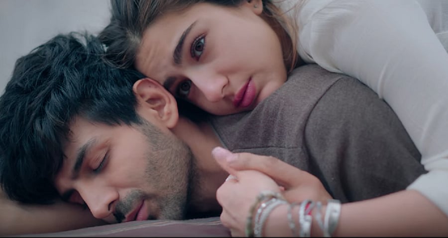 Kartik Aaryan and Sara Ali Khan in 'Love Aaj Kal'.