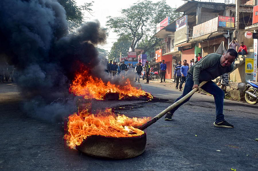 The petitioner told the bench that trains were set ablaze during the protest in West Bengal and a CBI or SIT probe was needed to find out the real conspirator who was behind the violent protests. Photo/PTI