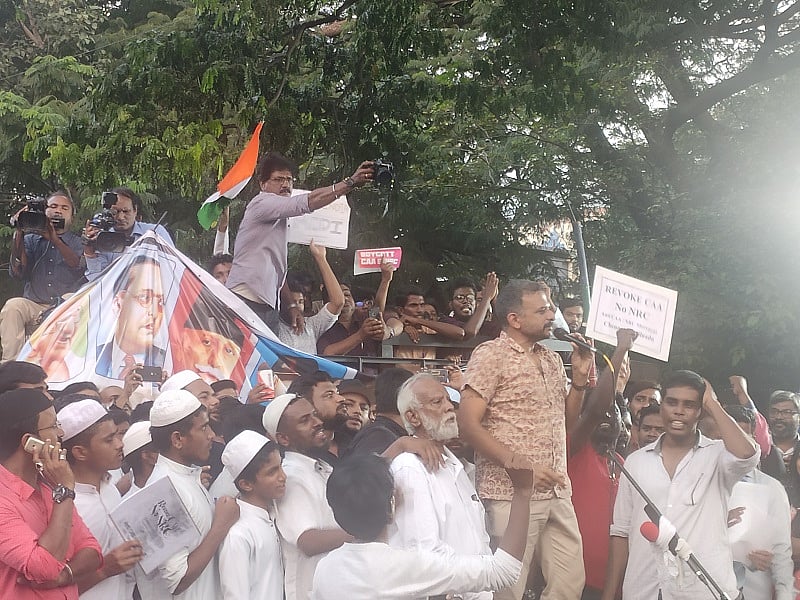 Chennai Police on Friday booked against 601 people under Section 143 (Punishment for unlawful assembly) of the IPC and Section 41 of Madras City Police Act. (DH Photo)