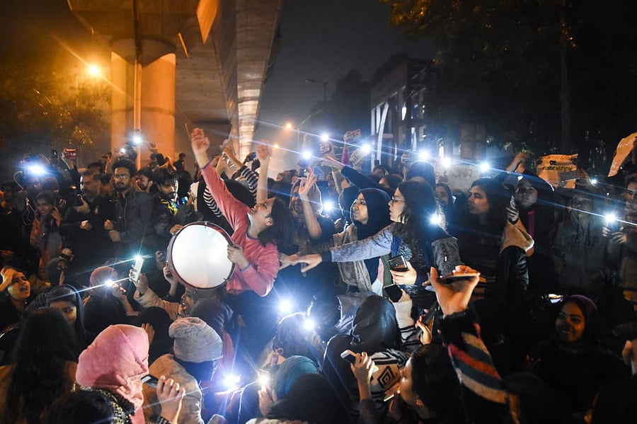 The university turned into a virtual battlefield on Friday when students and policemen clashed with each other as students tried to march to Parliament in protest against the legislation. Photo/Twitter (@UmarKhalidJNU)