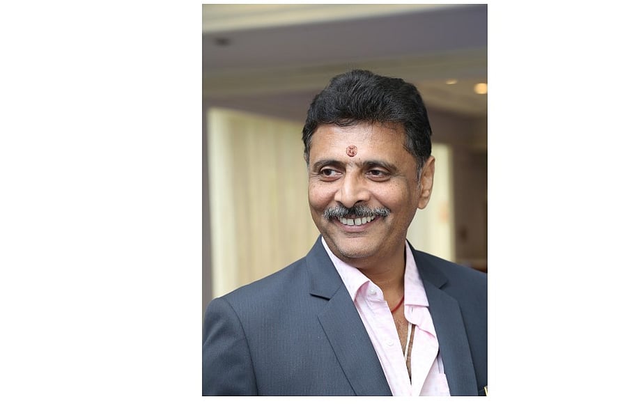  Rajan Bandelkar, President, NAREDCO Maharashtra & Managing Director