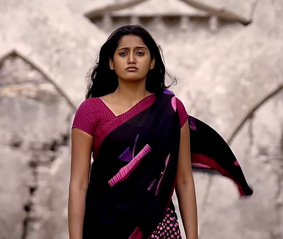 A still from 'Sagutha Doora Doora'.