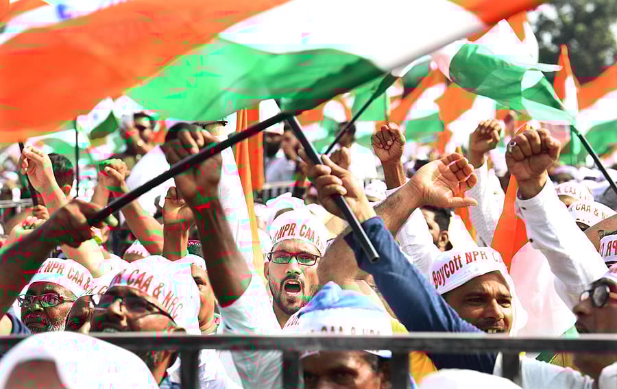Protesters raise ‘Azadi’ slogans at the huge protest rally against CAA at Shah Maidan in Adyar on Wednesday.