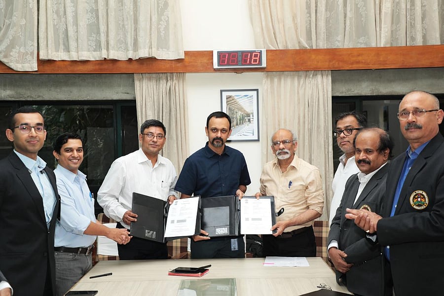 Program directors from IIMB and Director G Raghuram along with the officers from Commercial Taxes Department (CTD)
