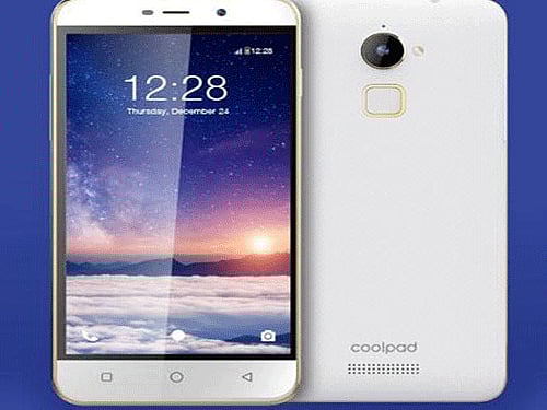Priced at Rs.6,999, the Coolpad Note 3 Lite features a fingerprint sensor located at the back of the phone and supports 360 degrees finger rotation capability, fast response time and industry-leading 3D image quality. Image Courtesy Twitter.