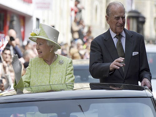 The two-page note describes how the couple met, were chased by a photographer in Prince Philip's sports car and danced at London nightclubs. It was given a pre-auction estimate of 800 pounds to 1,200 pounds but sold for 14,000 pounds. Reuters photo