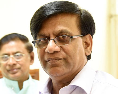 Higher Education Minister Basvaraj Rayareddi said a survey had already been done in 412 government colleges on basic facilities.  DH File photo