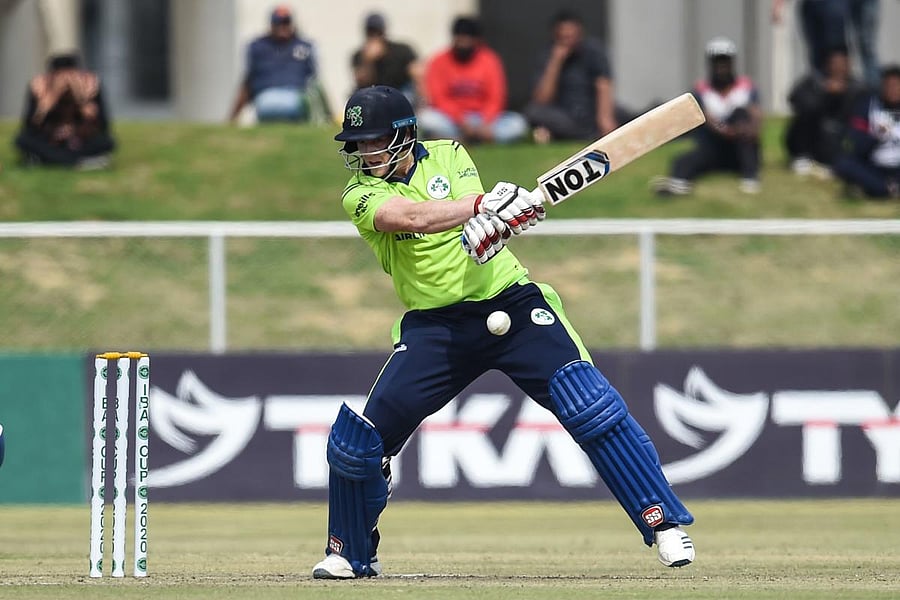Ireland's Kevin O'Brien plays a shot during the third Twenty20 international cricket (AFP Photo)