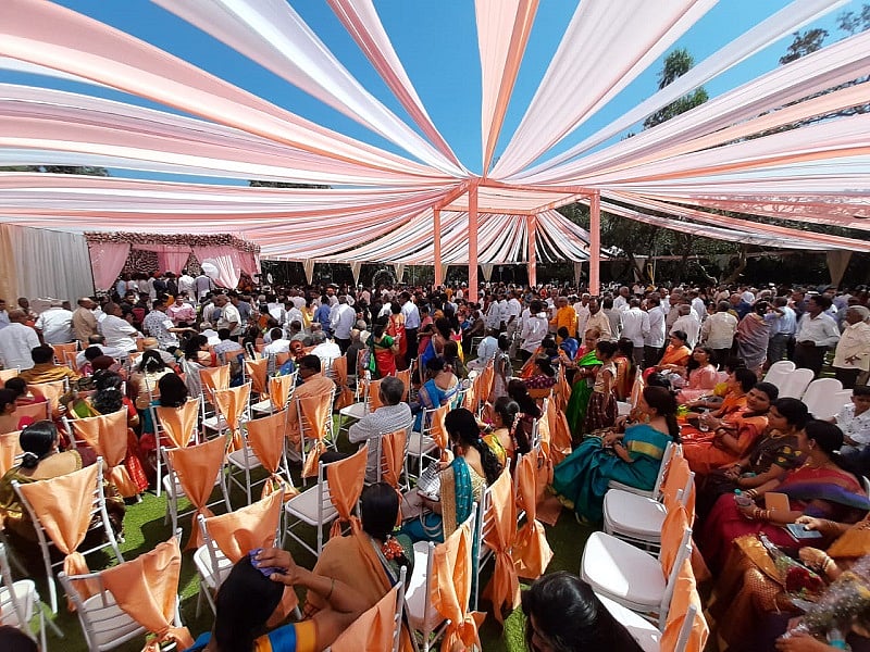 Guests at Mahantesh Kavatgimath's daughter's wedding. (DH Photo)