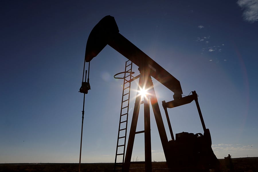 WTI was on track for a weekly loss of 26%, the steepest drop since 1991.