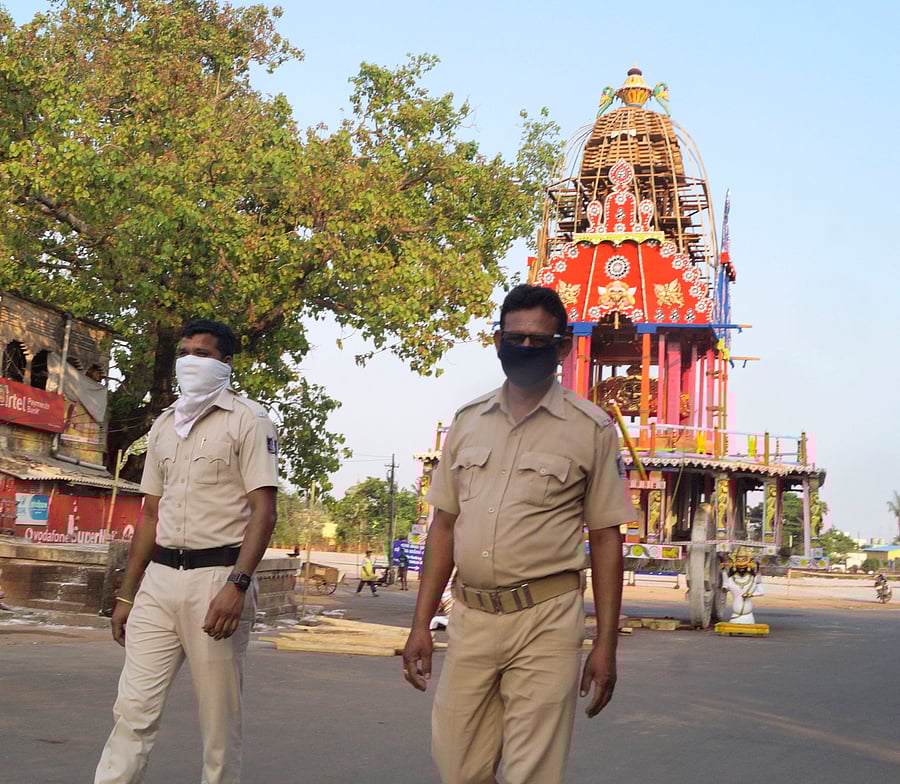 Police personnel patrol during the nationwide lockdown/ Representative photo. (Credit: PTI)