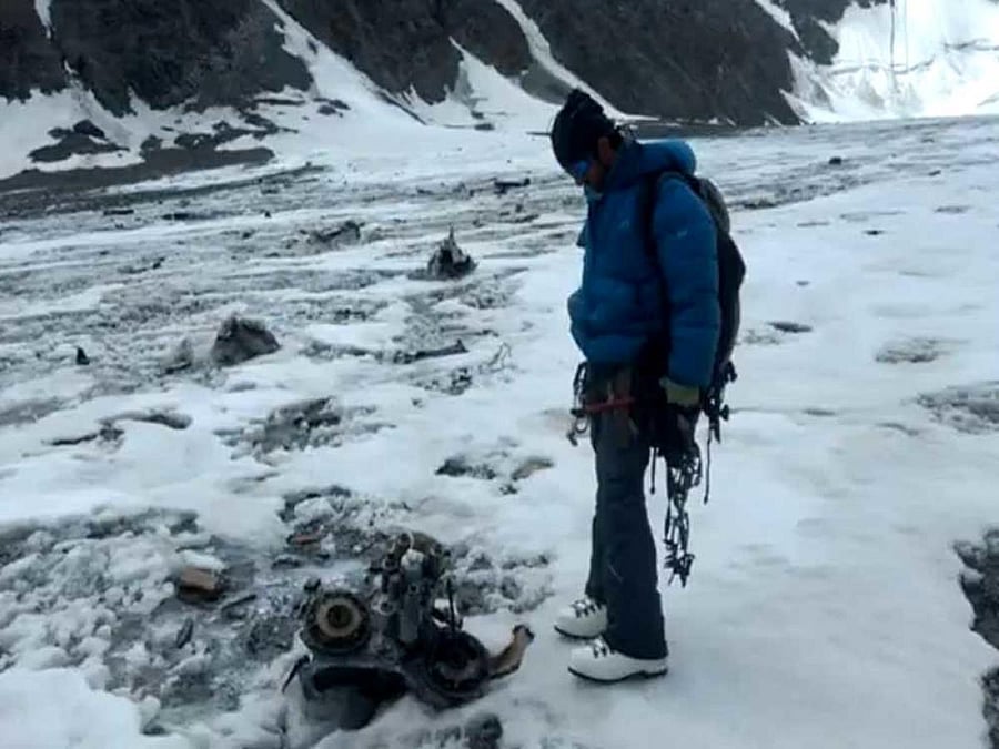 The plane was reportedly over Rohtang Pass when it made its last radio contact. Screen grab
