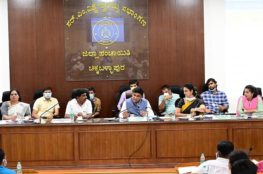 Medical Education and district in-charge minister Dr K Sudhakar on Friday directed the district administration to supply masks, sanitiser, personal safety kits and food to pour