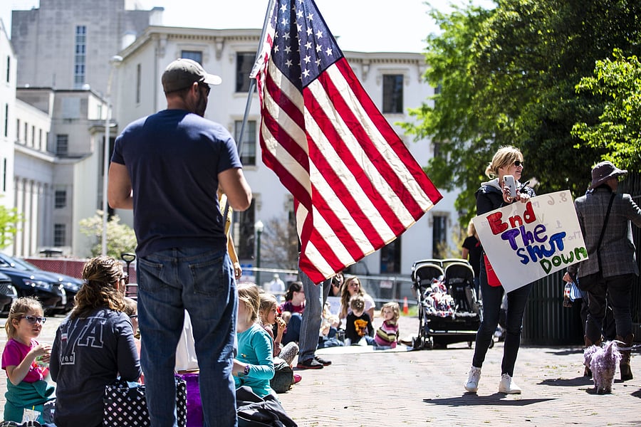 ReOpen Virginia, End The Lockdown VA and Virginians Against Excessive Quarantine gathered to protest continuing COVID-19 Virginia Gov. Ralph Northam's Stay at Home order. (Credit: AFP)