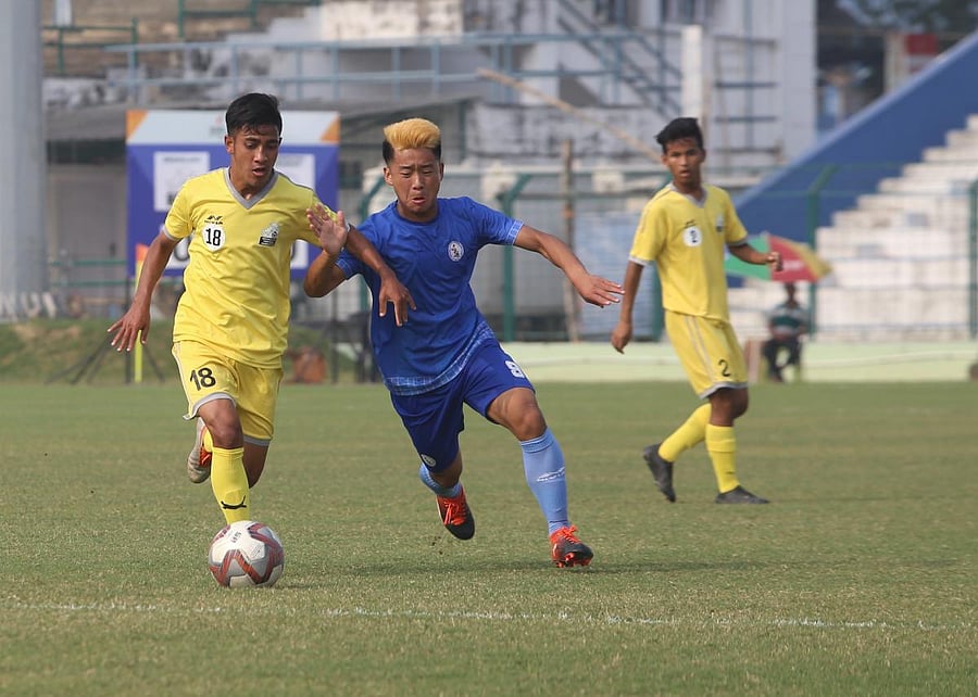 The Covid-19 pandemic has resulted in the cancellation of the remaining matches in the youth leagues and will cause disruption for the youngsters looking to make the transition to the next levels, especially those moving to senior football.