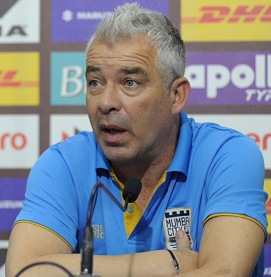Mumbai City FC Coach Jorge Costa address the media along with Ravi Kumar ahead of the match against Bengaluru FC in Bengaluru on Saturday. | DH Photo: Pushkar V