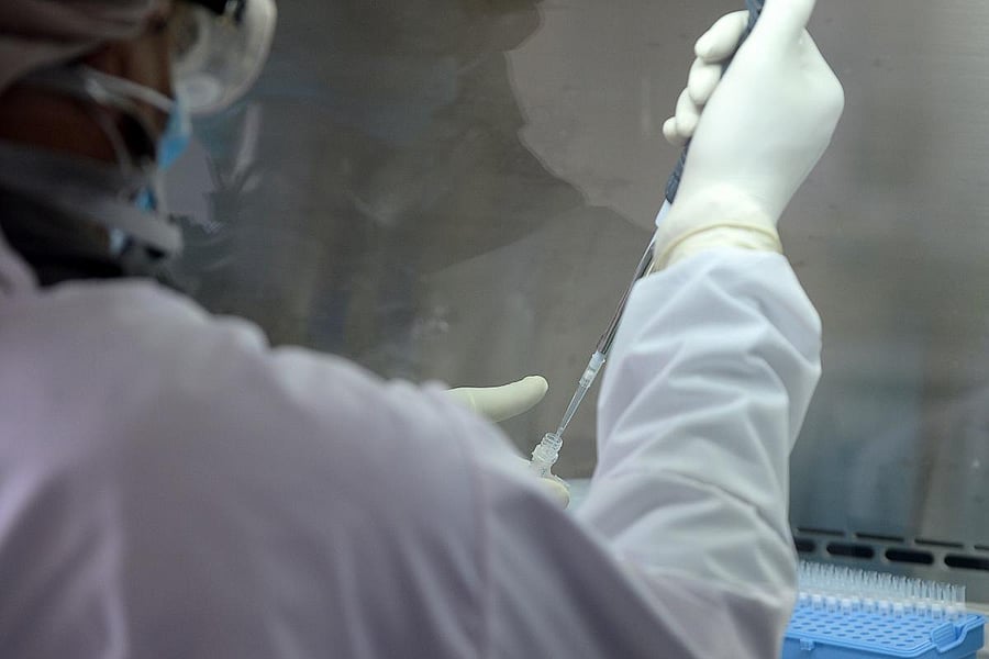 Research on coronavirus (AFP Photo)