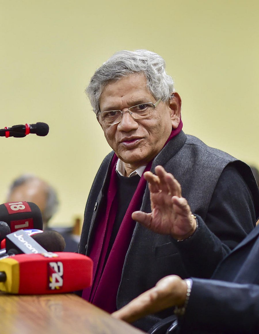 Murray, who saved five match points on Friday against Jiri Lehecka to reach his 71st ATP final, also fell behind in the second set.