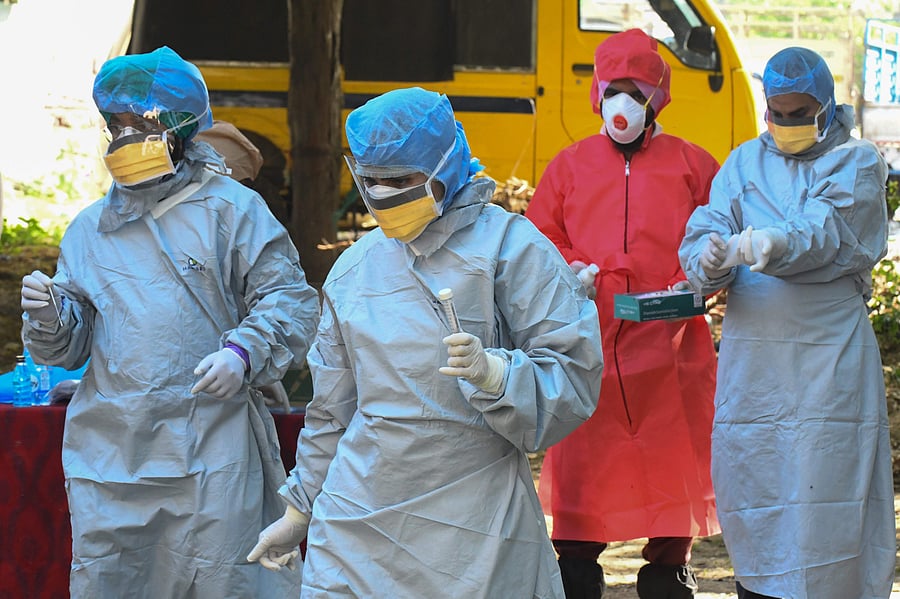 The RT-PCR throat/nasal swab test is the best use for diagnosis of COVID-19. (Credit: AFP Photo)