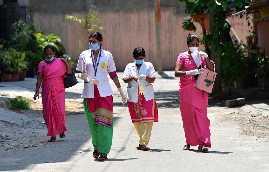 Women government officials. (DH Photo)