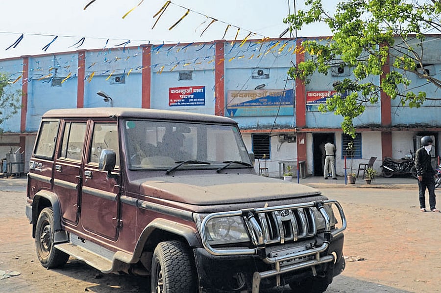 A police station operates from Moinul Haq Stadium. Mohan Prasad