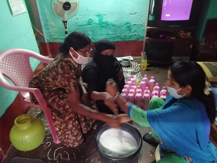 Women who lost their livelihood during lockdown engaged in phenyl-making.